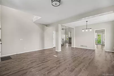 6019 S Ukraine Circle, Aurora, CO 80015 - Photo 3