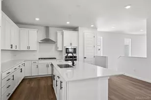 5781 S De Gaulle Ct Pl, Aurora, CO 80016 - Photo 9