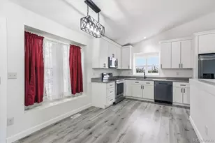 18171 E Crestridge Dr, Centennial, CO 80015 - Photo 9