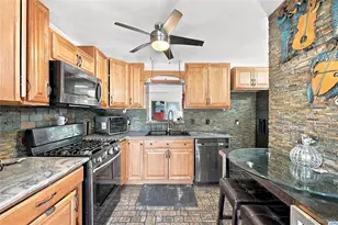 2065 Syracuse St, Denver, CO 80207 - Photo 9