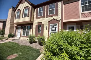 1663 S Blackhawk Way, Aurora, CO 80012 - Photo 3