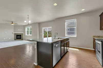 22426 E Layton Circle, Aurora, CO 80015 - Photo 7