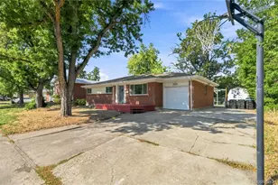 6085 Parfet St, Arvada, CO 80004 - Photo 5