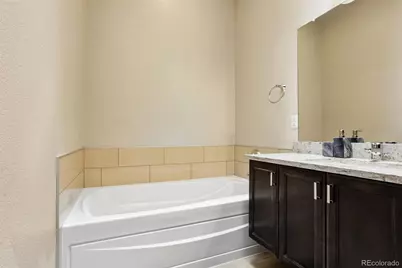 5548 Valentia Court, Denver, CO 80238 - Photo 17