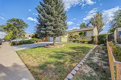 884 Madison Way, Bennett, CO 80102 - Photo 5