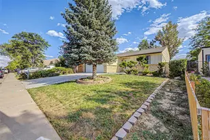 884 Madison Way, Bennett, CO 80102 - Photo 5