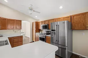 10732 W Dumbarton Cir, Littleton, CO 80127 - Photo 9