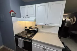 10211 Ura Ln, Thornton, CO 80260 - Photo 5