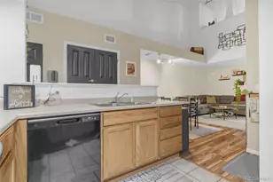 2551 S Bahama Cir, Aurora, CO 80013 - Photo 9
