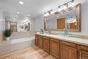 9948 E Maplewood Ave, Englewood, CO 80111 - Photo 25