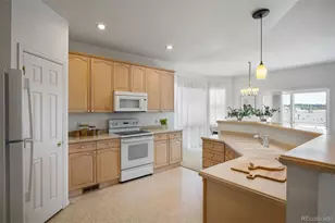 23440 E Moraine Pl, Aurora, CO 80016 - Photo 9