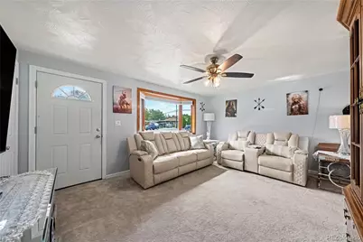 8 Elizabeth Court, Longmont, CO 80501 - Photo 7