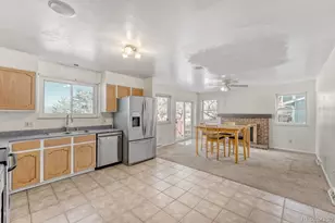 4302 S Evanston Ct, Aurora, CO 80015 - Photo 3