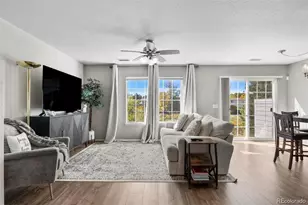 1381 S Cathay Ct, Aurora, CO 80017 - Photo 3