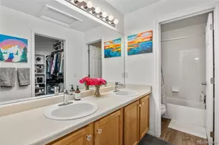 1381 S Cathay Ct, Aurora, CO 80017 - Photo 13