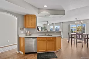 1381 S Cathay Ct, Aurora, CO 80017 - Photo 5