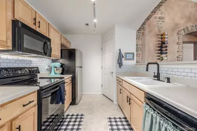 5255 Memphis Street #823, Denver, CO 80239 - Photo 11