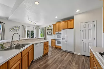 247 N Coolidge Way, Aurora, CO 80018 - Photo 13