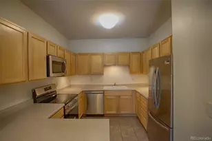 18201 E Greenwood Dr, Aurora, CO 80013 - Photo 9