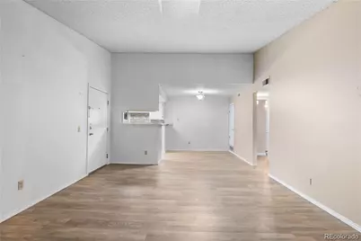 910 S Walden Street #206, Aurora, CO 80017 - Photo 11