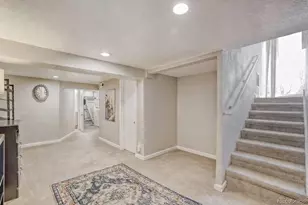 1070 Urban St, Lakewood, CO 80401 - Photo 17