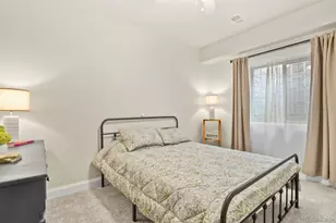 208 S Waterloo St, Aurora, CO 80018 - Photo 37