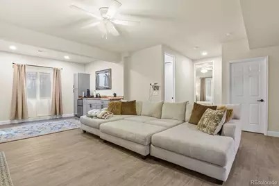 208 S Waterloo Street, Aurora, CO 80018 - Photo 35