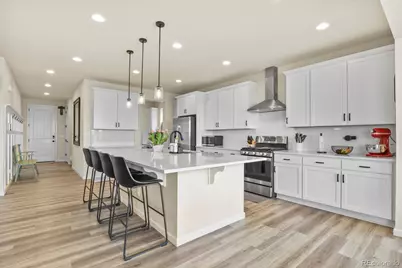 208 S Waterloo Street, Aurora, CO 80018 - Photo 7