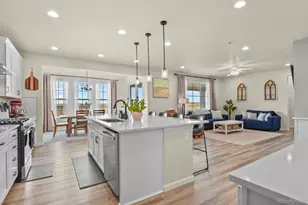 208 S Waterloo St, Aurora, CO 80018 - Photo 9