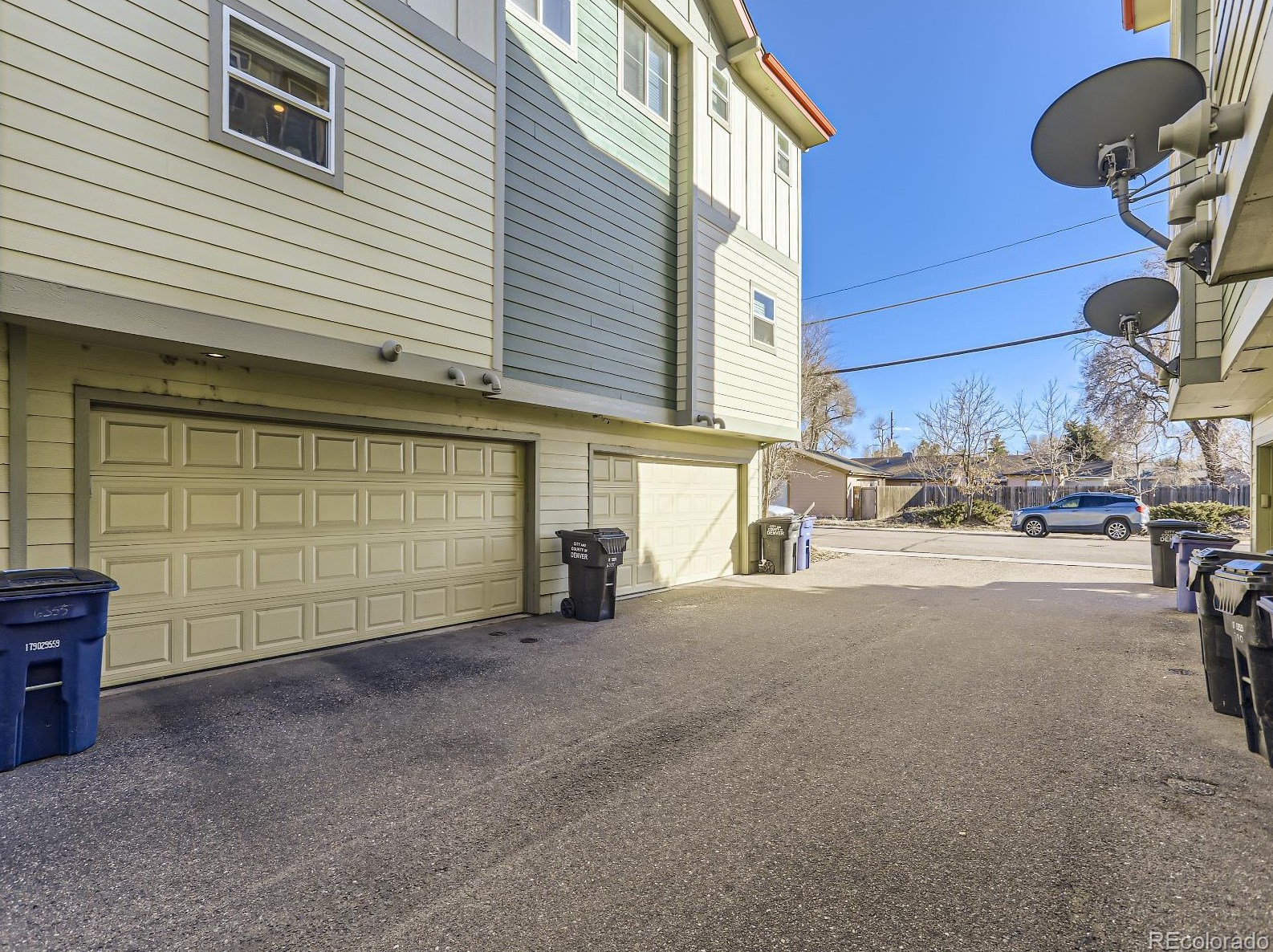 6355 Ohio Ave, Denver CO  80224-1488 exterior