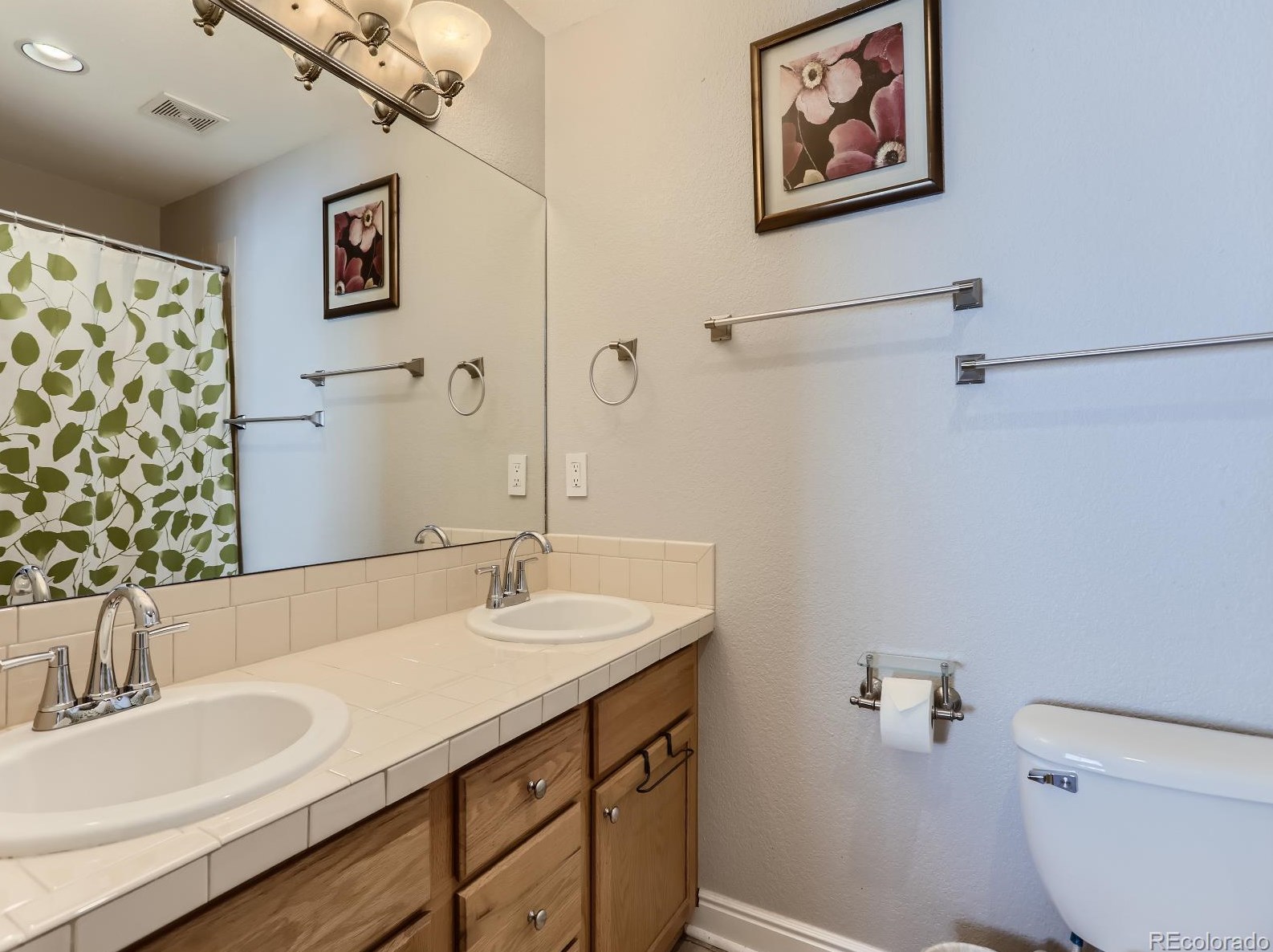 6355 Ohio Ave, Denver CO  80224-1488 exterior