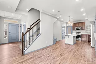 231 S Old Hammer Ct, Aurora, CO 80018 - Photo 9