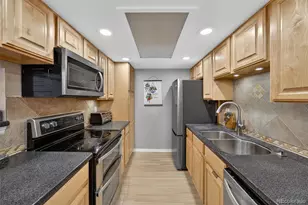 8225 Fairmount Dr, Denver, CO 80247 - Photo 7