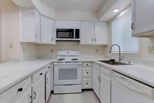 19842 Summerset Ln, Parker, CO 80138 - Photo 9