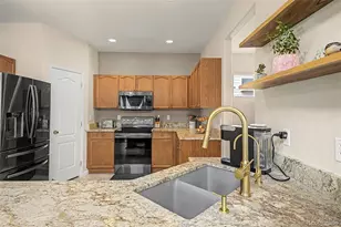 10563 Victor St, Commerce City, CO 80022 - Photo 7