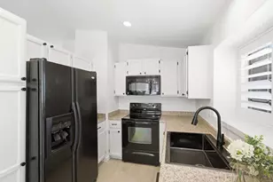 8522 S Upham Way, Littleton, CO 80128 - Photo 9
