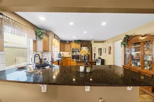18944 Burlington Pl, Denver, CO 80249 - Photo 15
