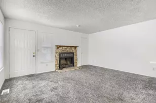 922 S Dearborn Way, Aurora, CO 80012 - Photo 3