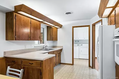 385 Oakland Street, Aurora, CO 80010 - Photo 15