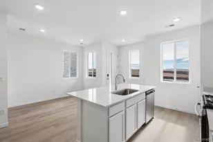 24121 E 30th Pl, Aurora, CO 80019 - Photo 7