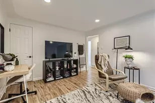 3376 Jasmine St, Denver, CO 80207 - Photo 5