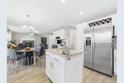 24339 E Kansas Circle, Aurora, CO 80018 - Photo 13