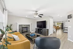 24339 E Kansas Cir, Aurora, CO 80018 - Photo 5