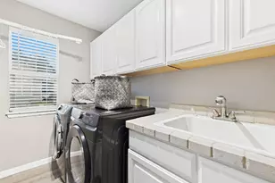 24339 E Kansas Cir, Aurora, CO 80018 - Photo 17