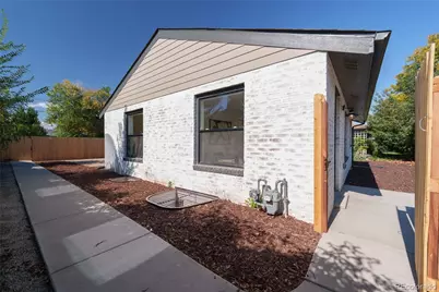 3055 Ivanhoe Street, Denver, CO 80207 - Photo 3