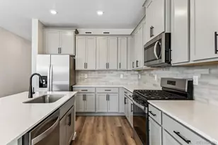 9463 Yampa Ct, Commerce City, CO 80022 - Photo 3