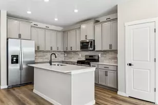 9463 Yampa Ct, Commerce City, CO 80022 - Photo 5