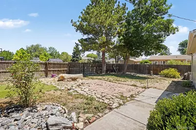 1174 Olathe Street, Aurora, CO 80011 - Photo 23