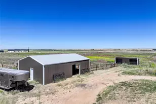 45425 Wolf Creek Dr, Bennett, CO 80102 - Photo 49