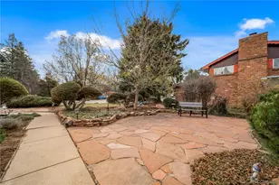 429 Newark St, Aurora, CO 80010 - Photo 5